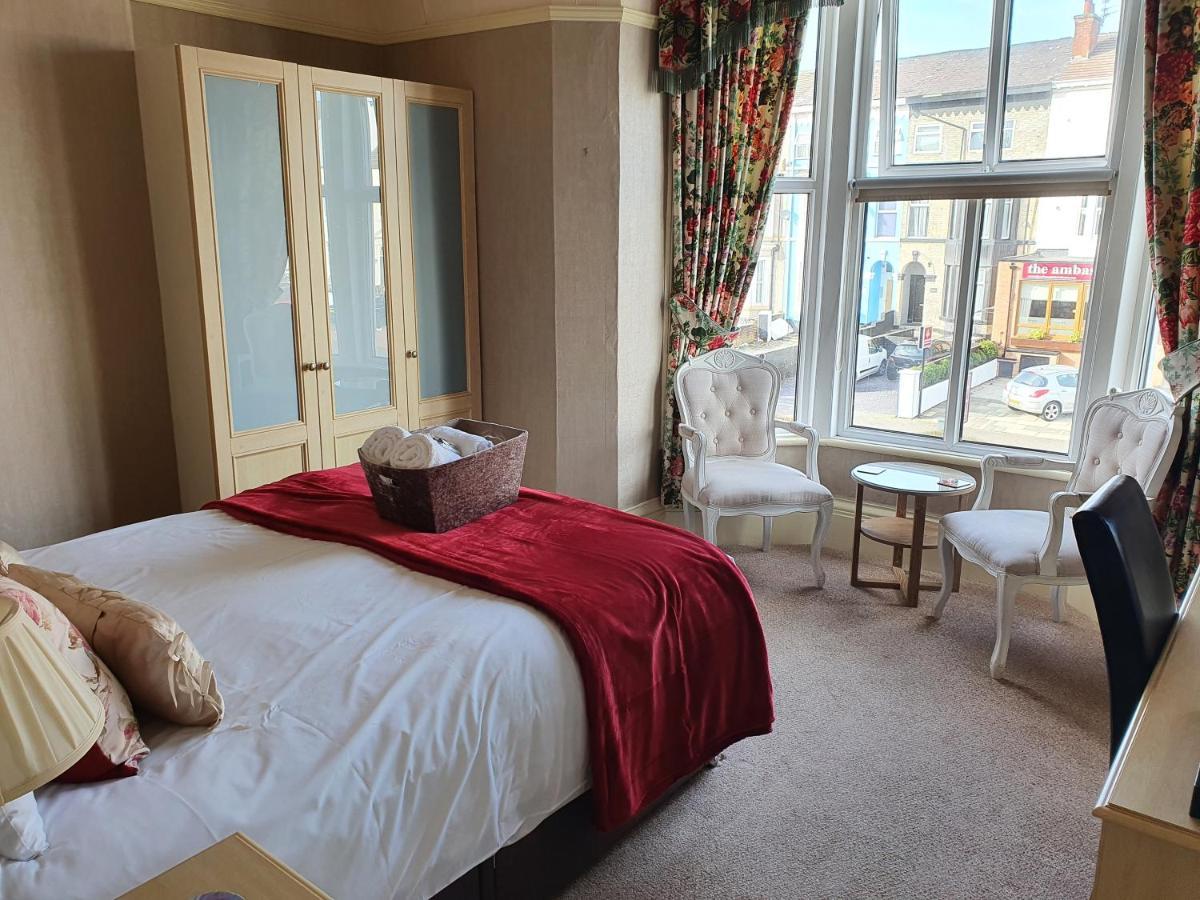 Bed and breakfast The Braemar Southport Extérieur photo